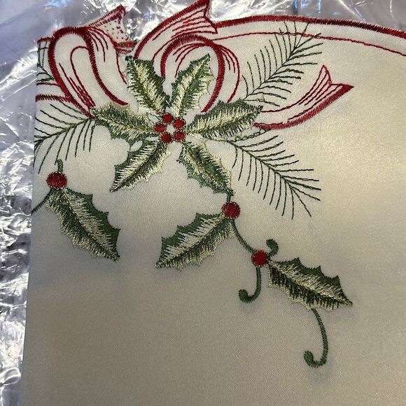 Holiday Holly Linen Set Mantel Fire Place Cover Decor 70” Width - Picture 2 of 7